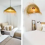 Ov - Stunning Flat In * Εστεπόνα