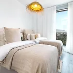 Ov - Stunning Flat In * Εστεπόνα